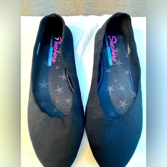 Skechers Shoes - Sketchers memory foam ballet slippers. New no tags but never worn fit, size 7
